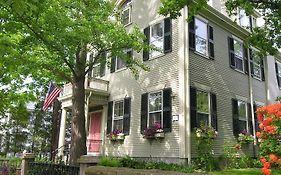 Delano Homestead Bed&Breakfast